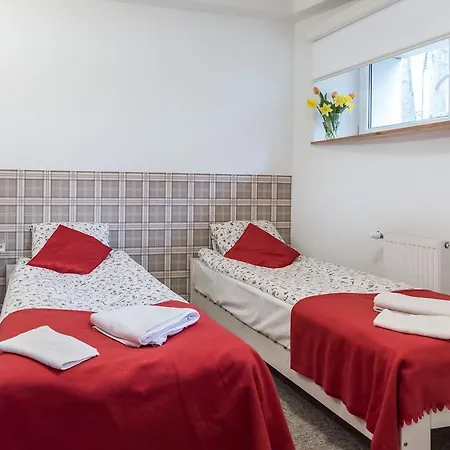 Hostel Ll20